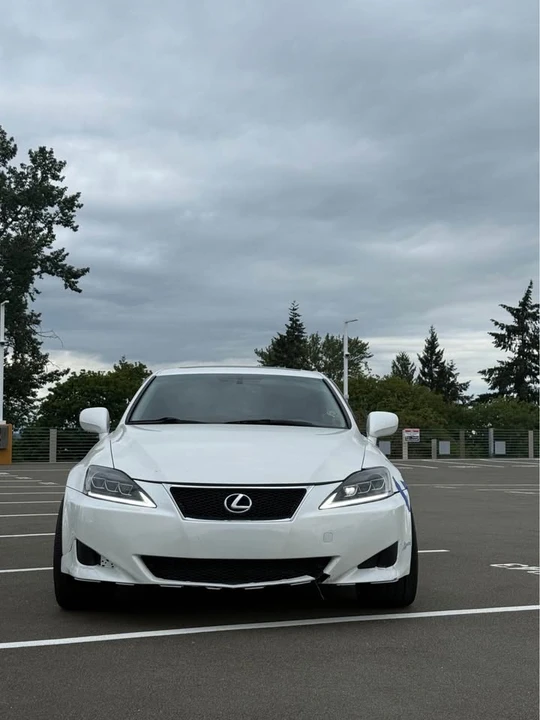 2008 Lexus IS 2nd Gen - Image 2 of 5