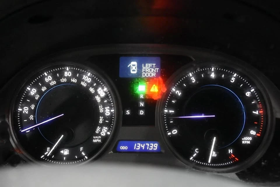 2008 Lexus IS 2nd Gen - Image 11 of 20