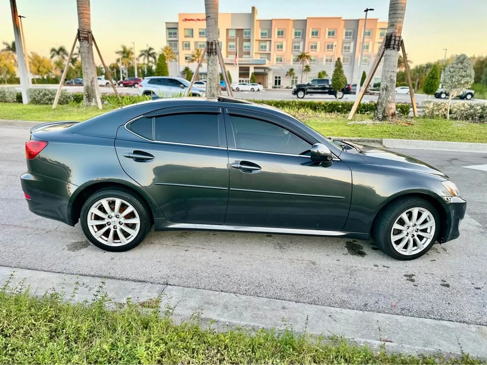 2008 Lexus IS 2nd Gen - Image 2 of 10