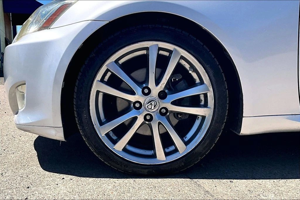 2008 Lexus IS 2nd Gen - Image 12 of 31