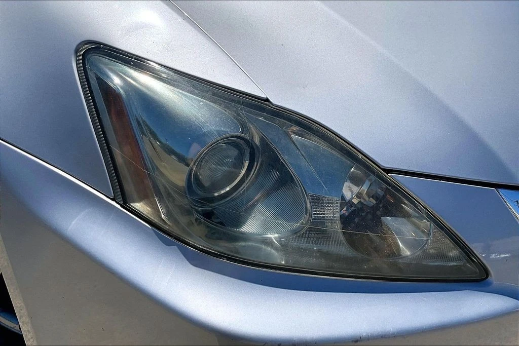 2008 Lexus IS 2nd Gen - Image 27 of 31