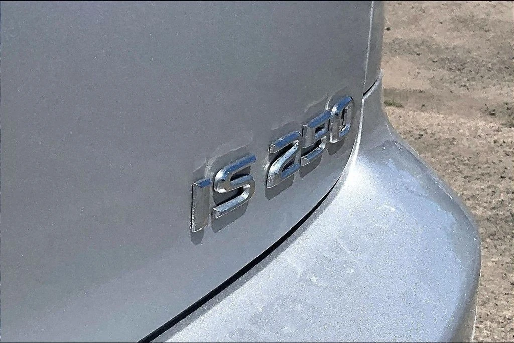2008 Lexus IS 2nd Gen - Image 11 of 31