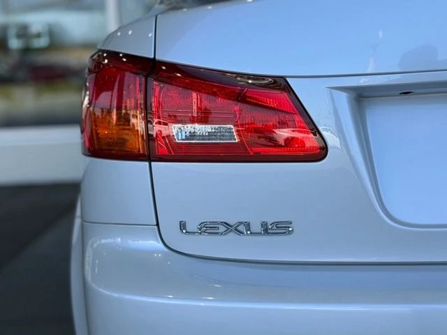 2008 Lexus IS 2nd Gen - Image 11 of 31