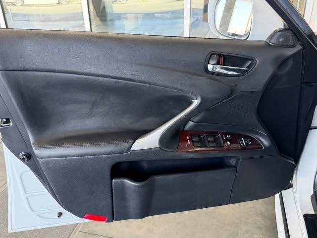 2008 Lexus IS 2nd Gen - Image 18 of 31