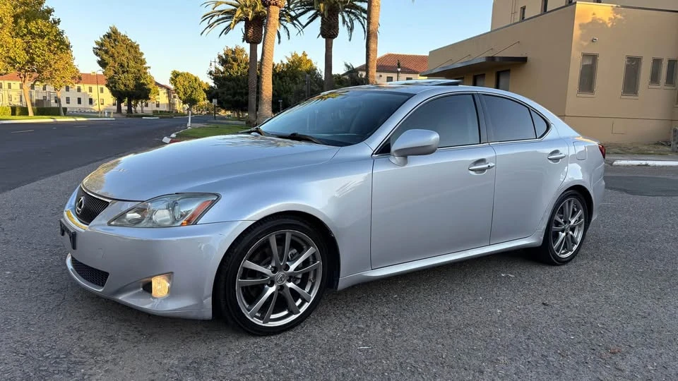 2008 Lexus IS 2nd Gen - Image 13 of 15