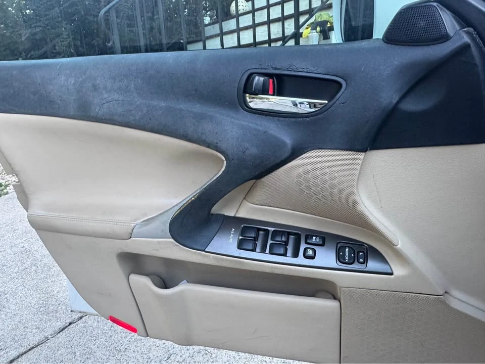 2008 Lexus IS 2nd Gen - Image 11 of 17
