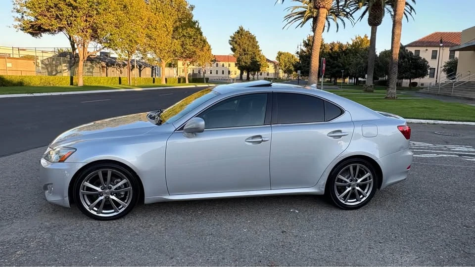 2008 Lexus IS 2nd Gen - Image 10 of 15