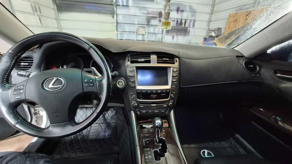 2008 Lexus IS 2nd Gen - Image 10 of 19