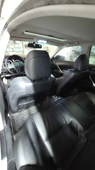 2008 Lexus IS 2nd Gen - Image 16 of 19