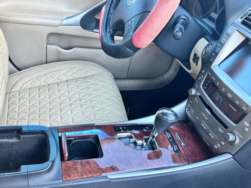 2008 Lexus IS 2nd Gen - Image 6 of 10