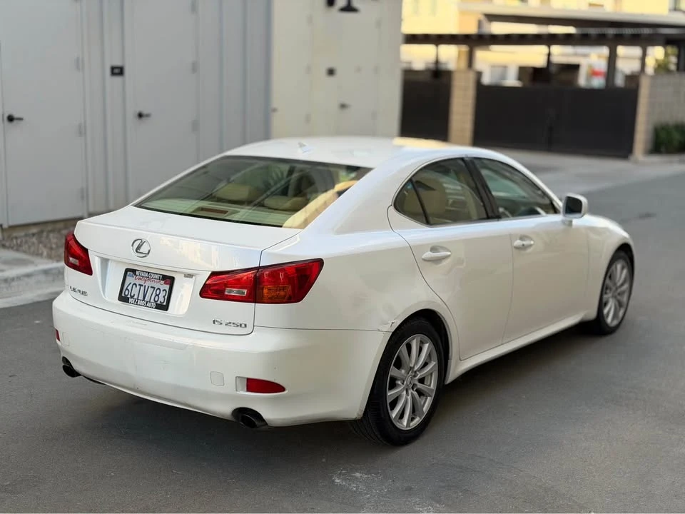 2008 Lexus IS 2nd Gen - Image 5 of 12