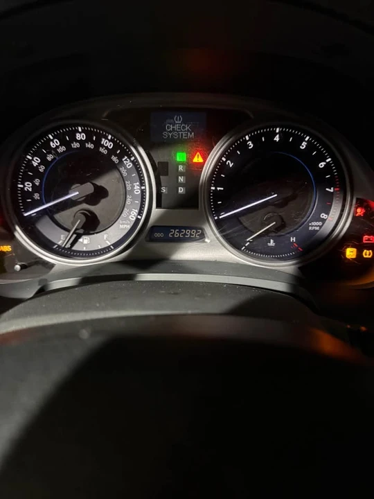 2008 Lexus IS 2nd Gen - Image 7 of 10