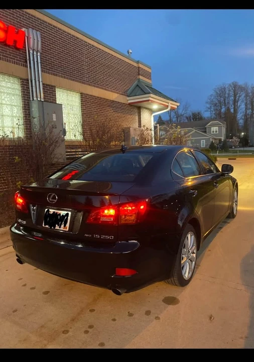2008 Lexus IS 2nd Gen - Image 4 of 7
