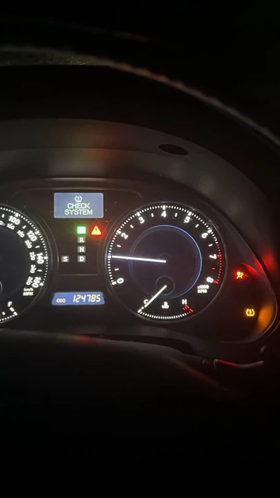 2008 Lexus IS 2nd Gen - Image 5 of 7