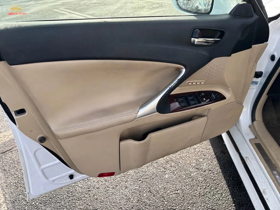 2008 Lexus IS 2nd Gen - Image 10 of 13