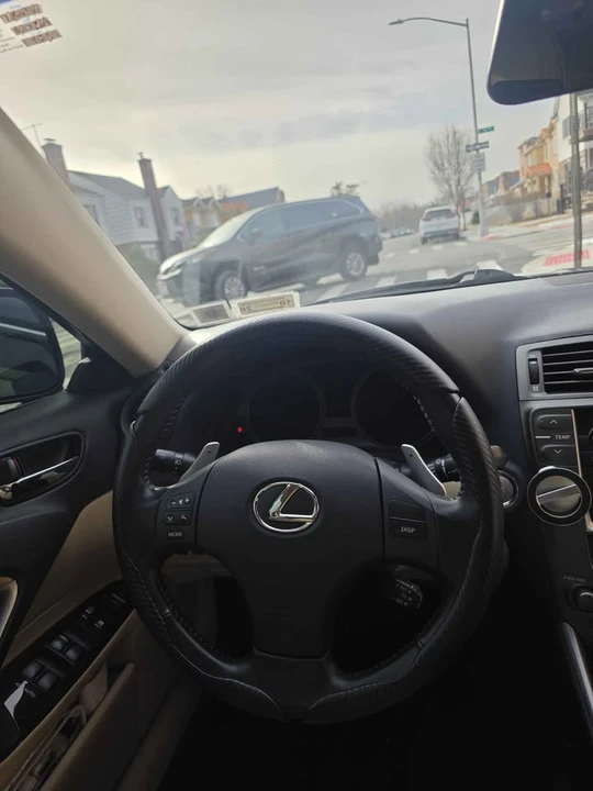 2008 Lexus IS 2nd Gen - Image 18 of 20