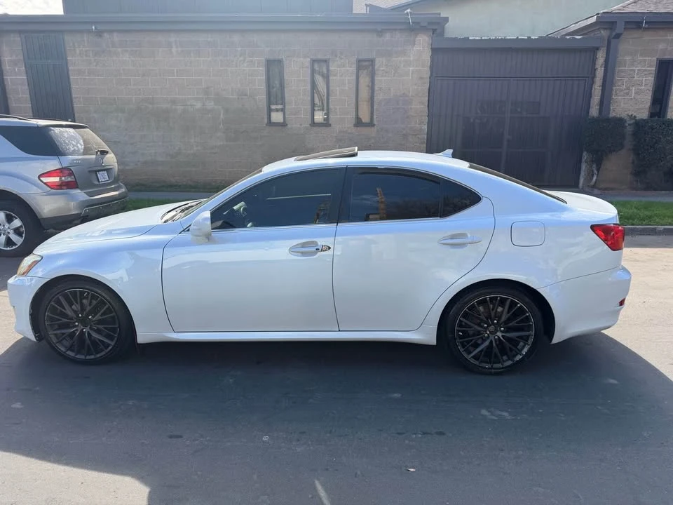 2008 Lexus IS 2nd Gen - Image 4 of 11