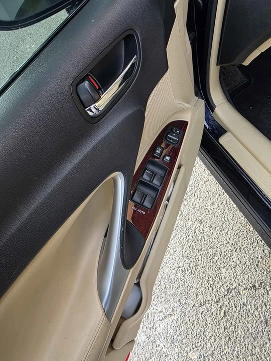 2008 Lexus IS 2nd Gen - Image 10 of 20