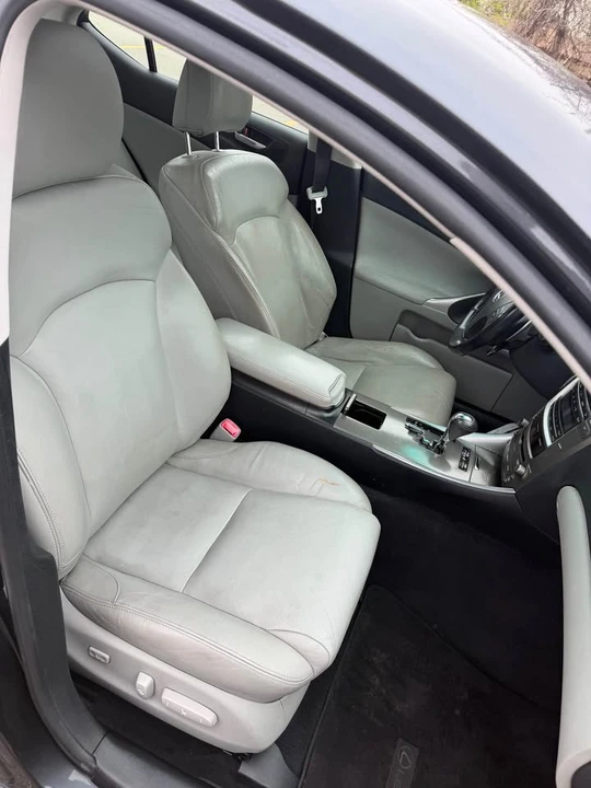 2008 Lexus IS 2nd Gen - Image 10 of 12