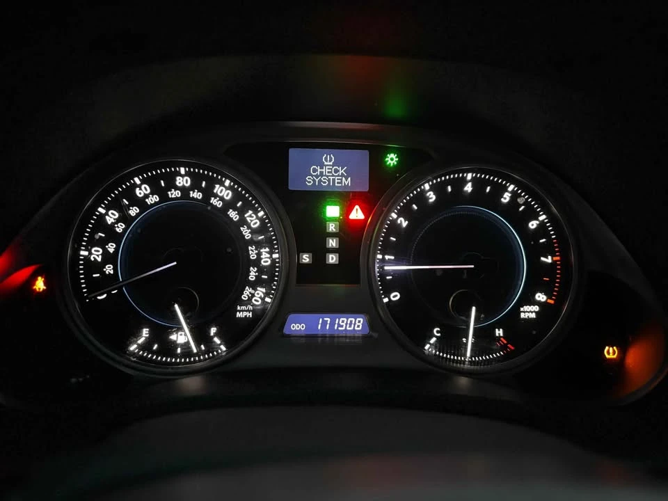 2008 Lexus IS 2nd Gen - Image 11 of 12