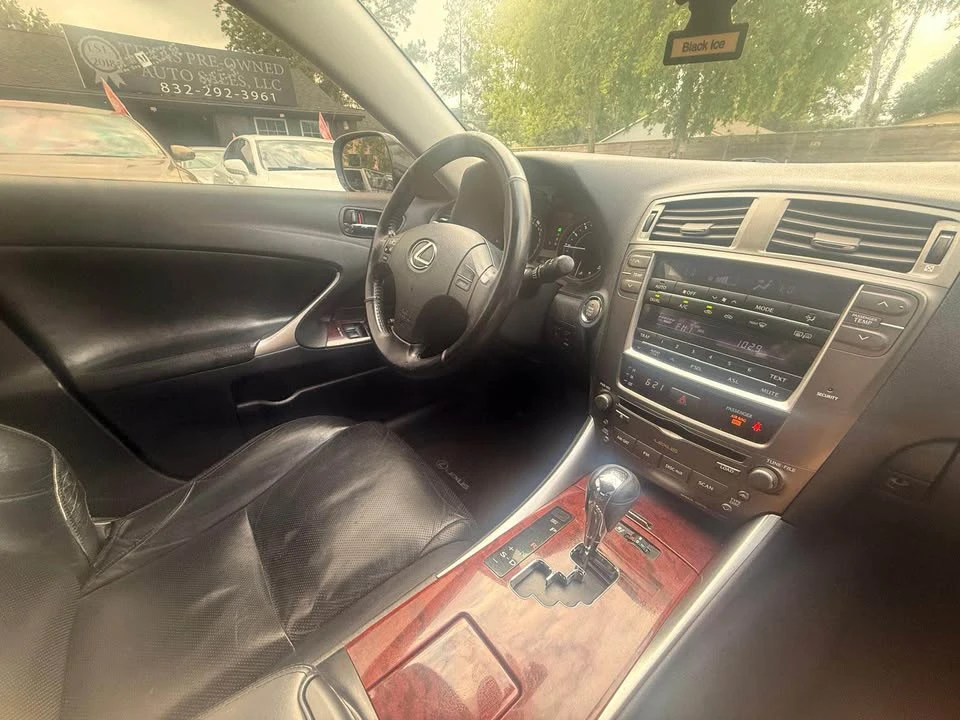 2008 Lexus IS 2nd Gen - Image 11 of 14
