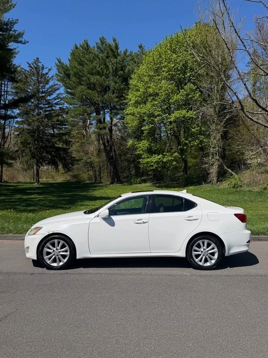 2008 Lexus IS 2nd Gen - Image 9 of 18