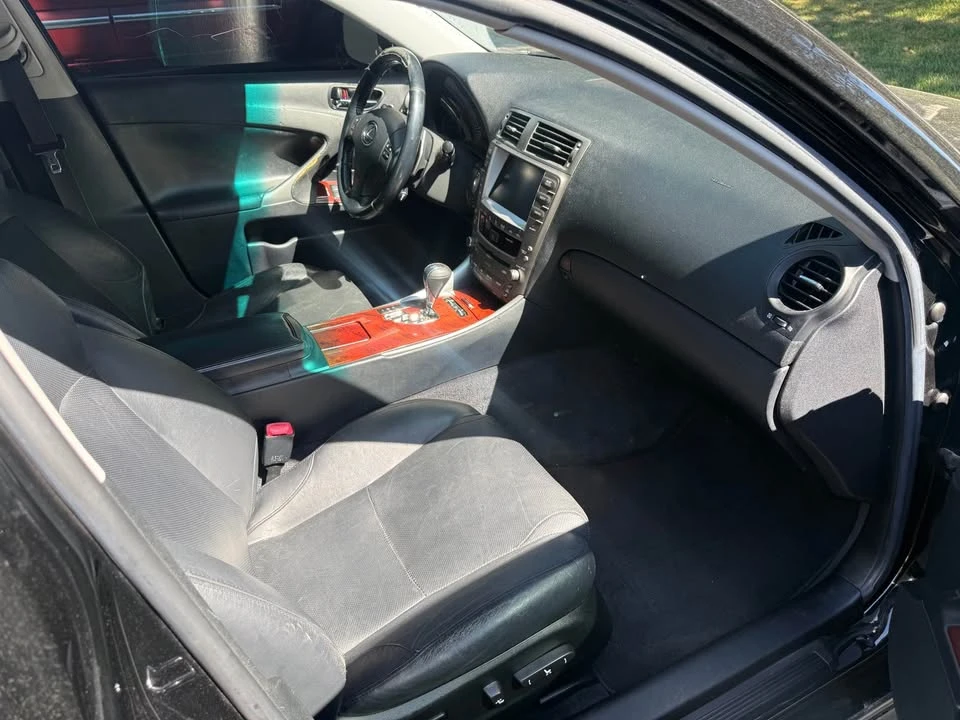 2008 Lexus IS 2nd Gen - Image 10 of 11