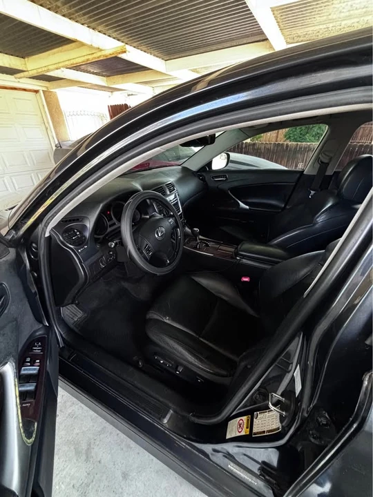 2008 Lexus IS 2nd Gen - Image 11 of 17