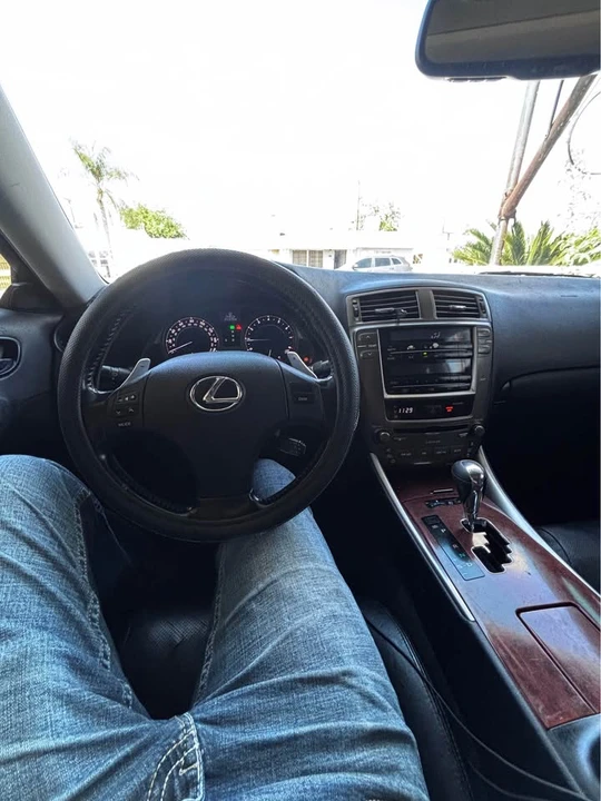2008 Lexus IS 2nd Gen - Image 14 of 17