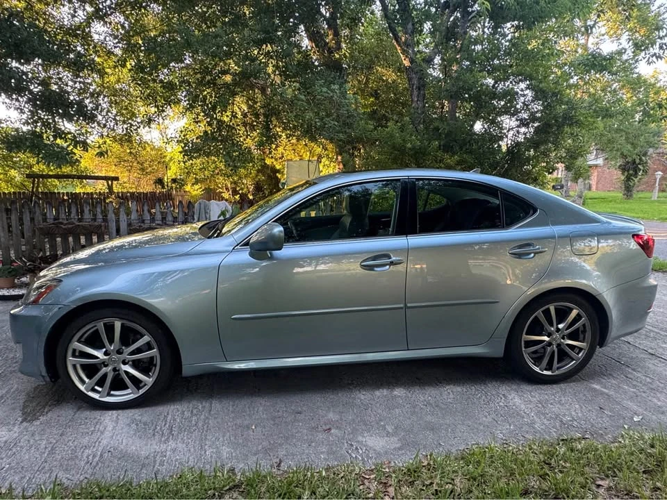 2008 Lexus IS 2nd Gen - Image 4 of 9