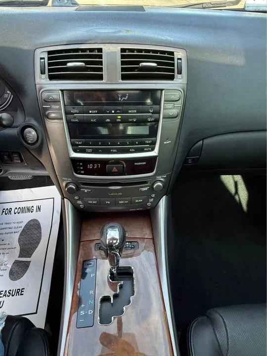 2008 Lexus IS 2nd Gen - Image 12 of 19