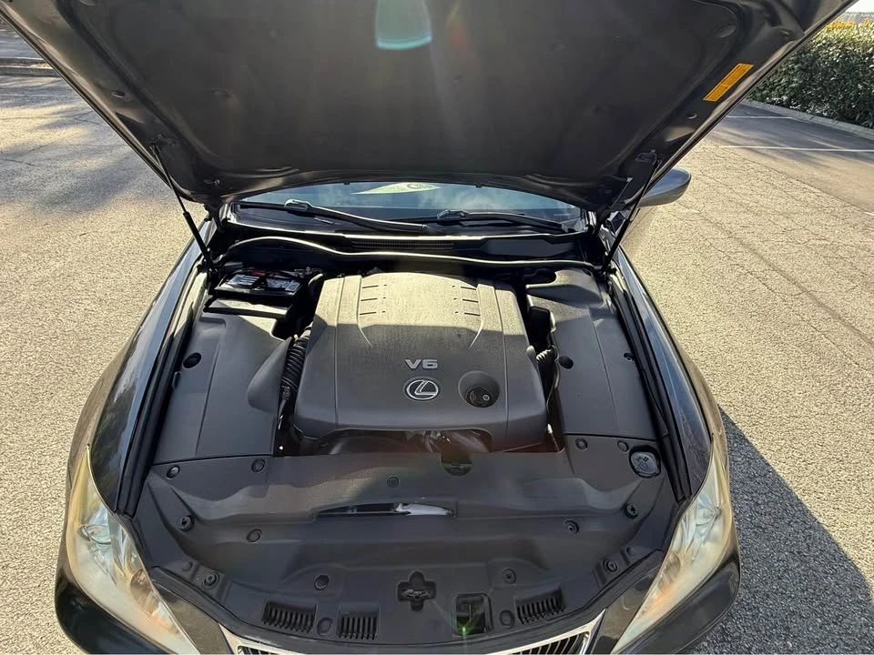 2008 Lexus IS 2nd Gen - Image 16 of 19