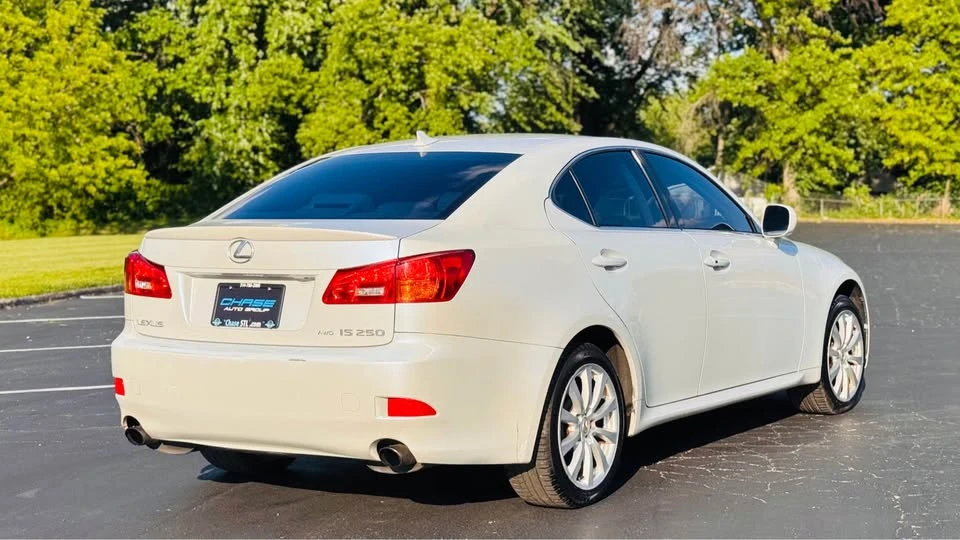 2008 Lexus IS 2nd Gen - Image 7 of 15
