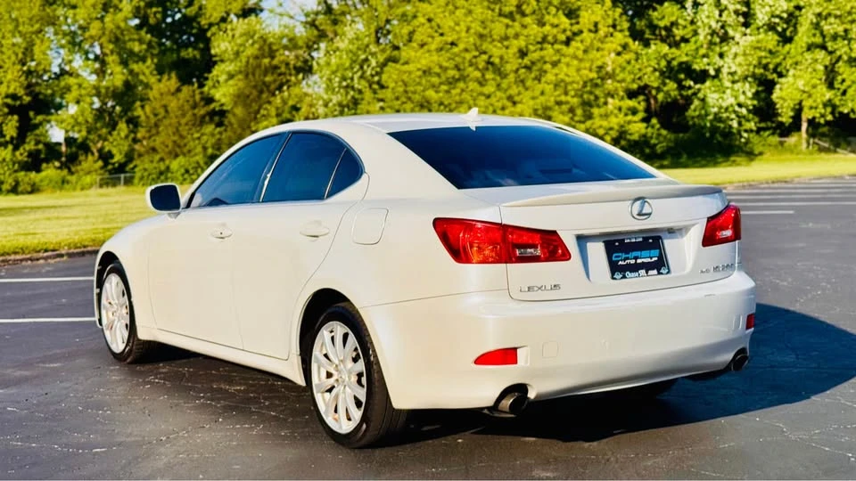 2008 Lexus IS 2nd Gen - Image 5 of 15