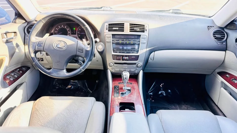 2008 Lexus IS 2nd Gen - Image 11 of 15
