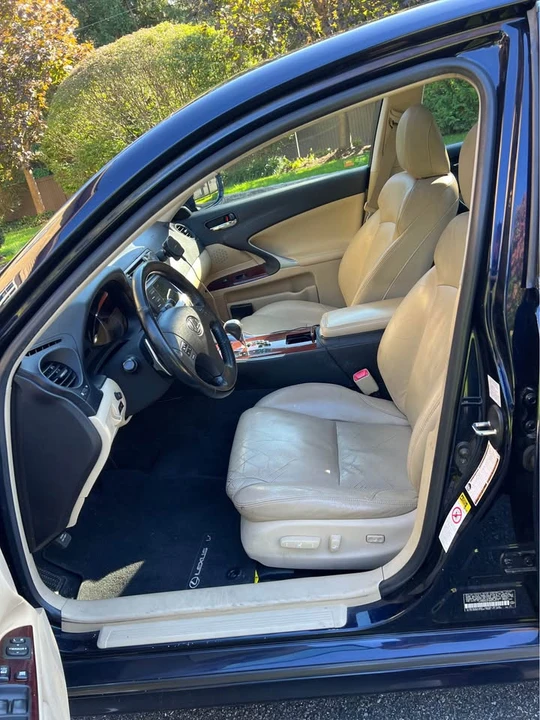 2008 Lexus IS 2nd Gen - Image 9 of 13