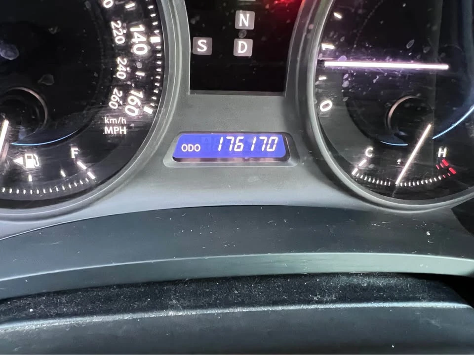 2008 Lexus IS 2nd Gen - Image 2 of 12