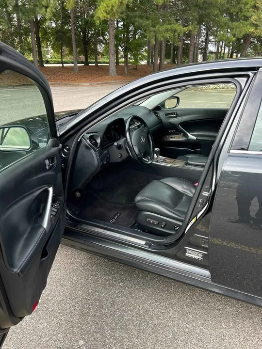 2008 Lexus IS 2nd Gen - Image 5 of 19