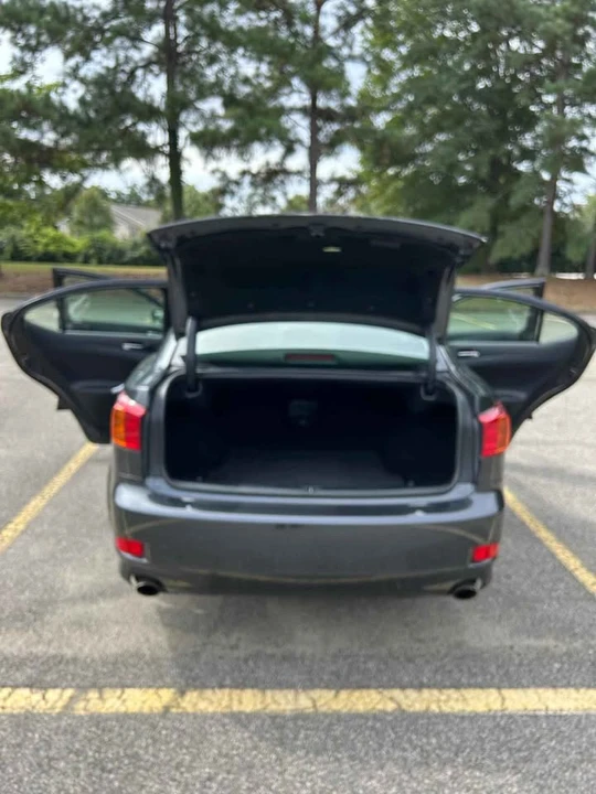 2008 Lexus IS 2nd Gen - Image 16 of 19