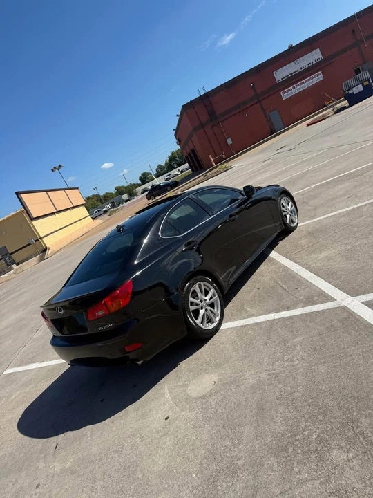 2008 Lexus IS 2nd Gen - Image 11 of 15