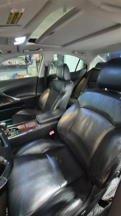 2008 Lexus IS 2nd Gen - Image 14 of 19