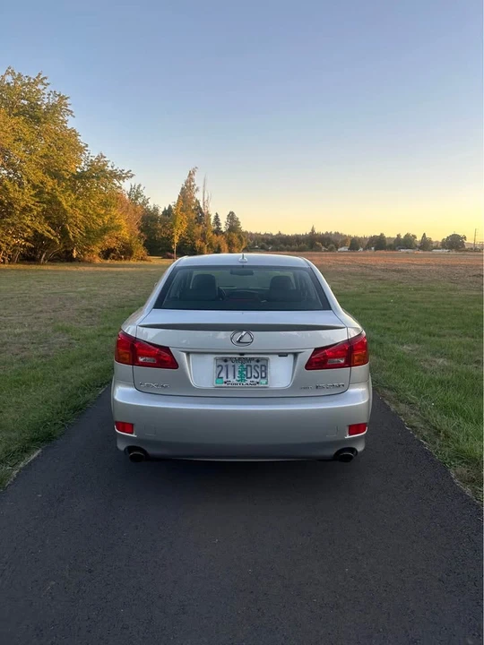 2008 Lexus IS 2nd Gen - Image 5 of 20