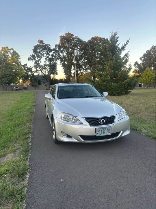 2008 Lexus IS 2nd Gen - Image 8 of 20
