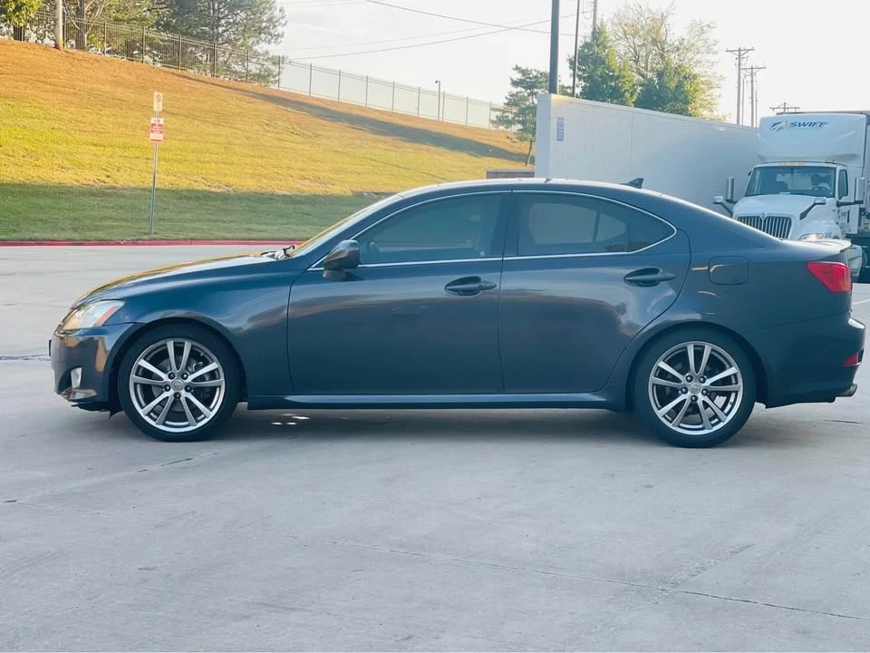 2008 Lexus IS 2nd Gen - Image 4 of 18