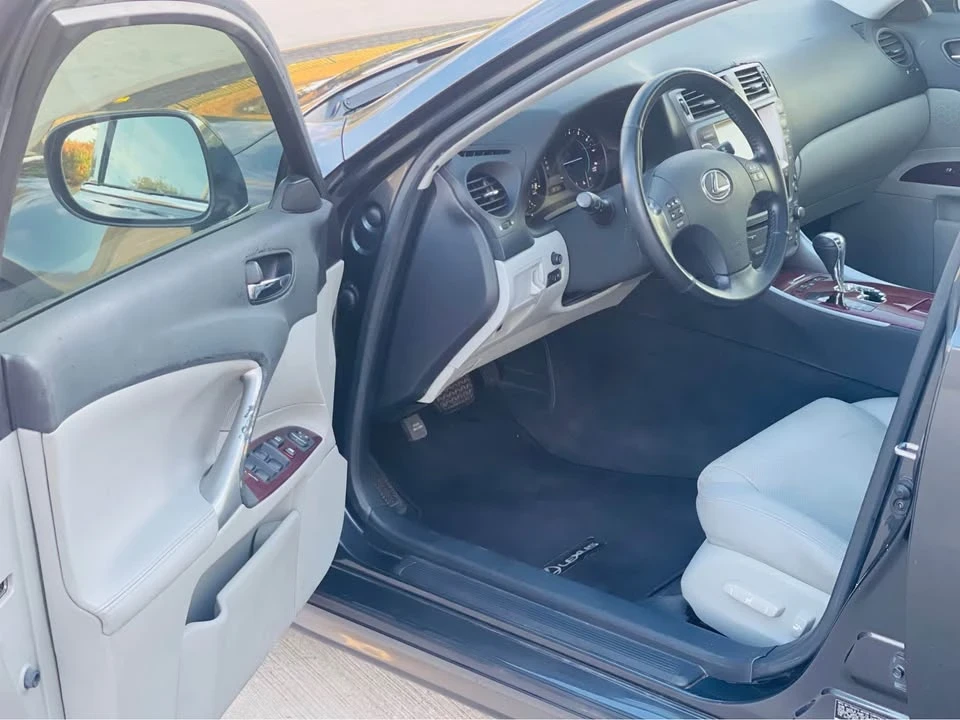 2008 Lexus IS 2nd Gen - Image 12 of 18