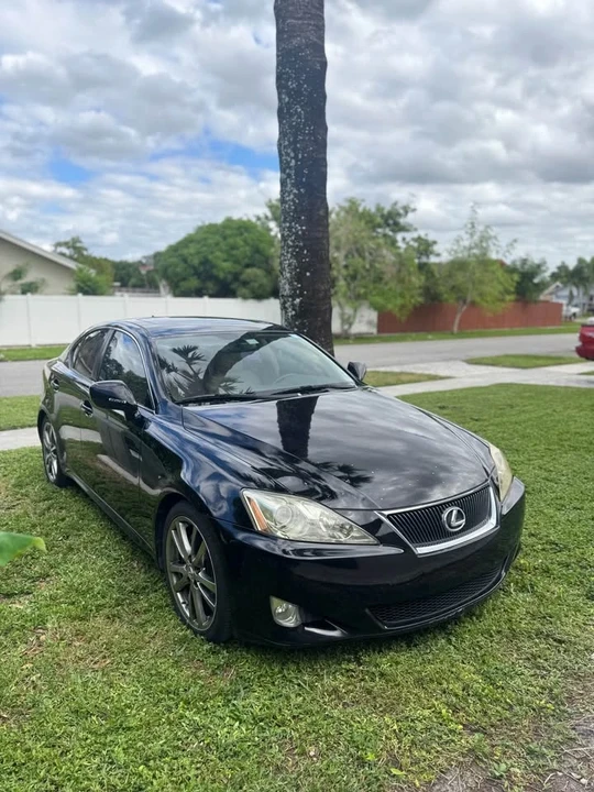2008 Lexus IS 2nd Gen - Image 3 of 10
