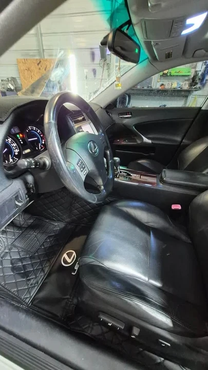 2008 Lexus IS 2nd Gen - Image 10 of 19