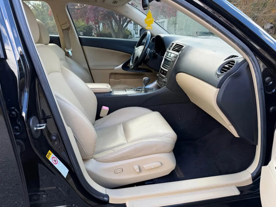 2008 Lexus IS 2nd Gen - Image 11 of 12