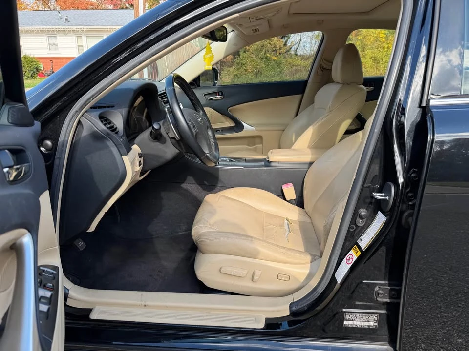 2008 Lexus IS 2nd Gen - Image 9 of 12