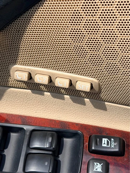 2008 Lexus IS 2nd Gen - Image 9 of 18